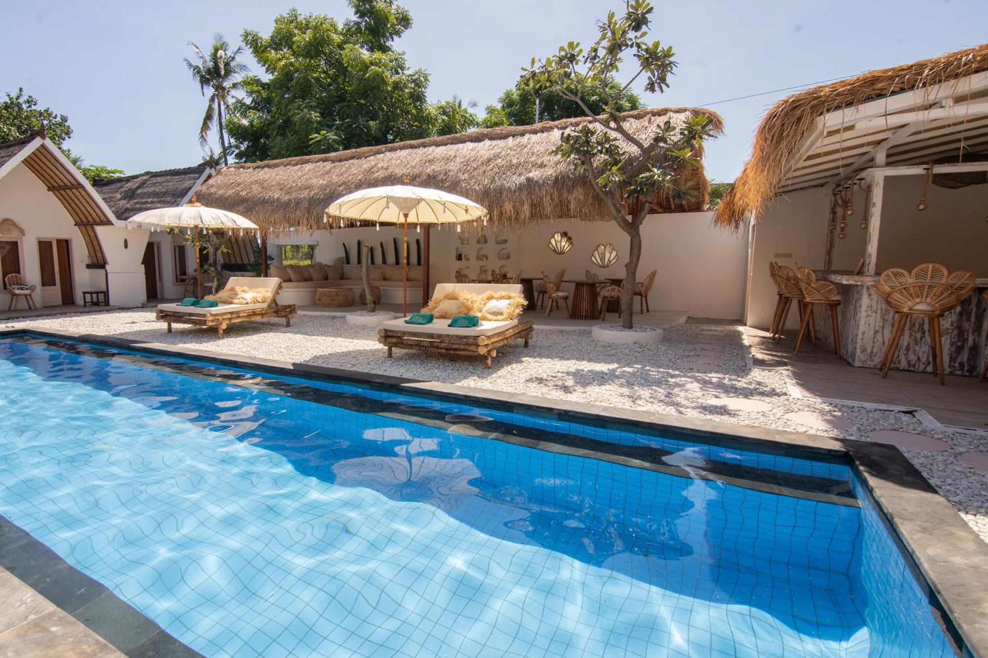 Isla De Agua Hotel Gili Air Exterior photo