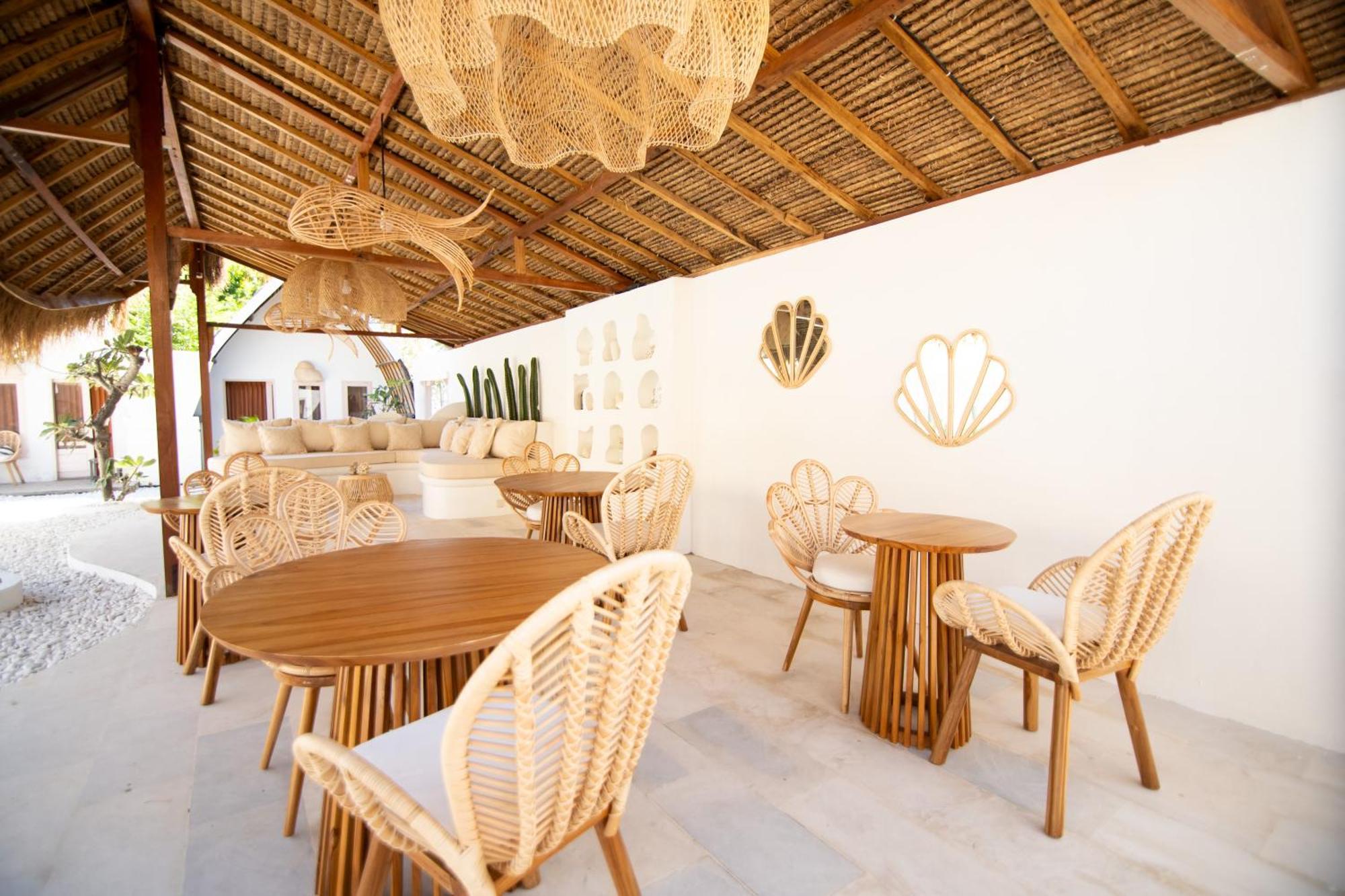 Isla De Agua Hotel Gili Air Exterior photo