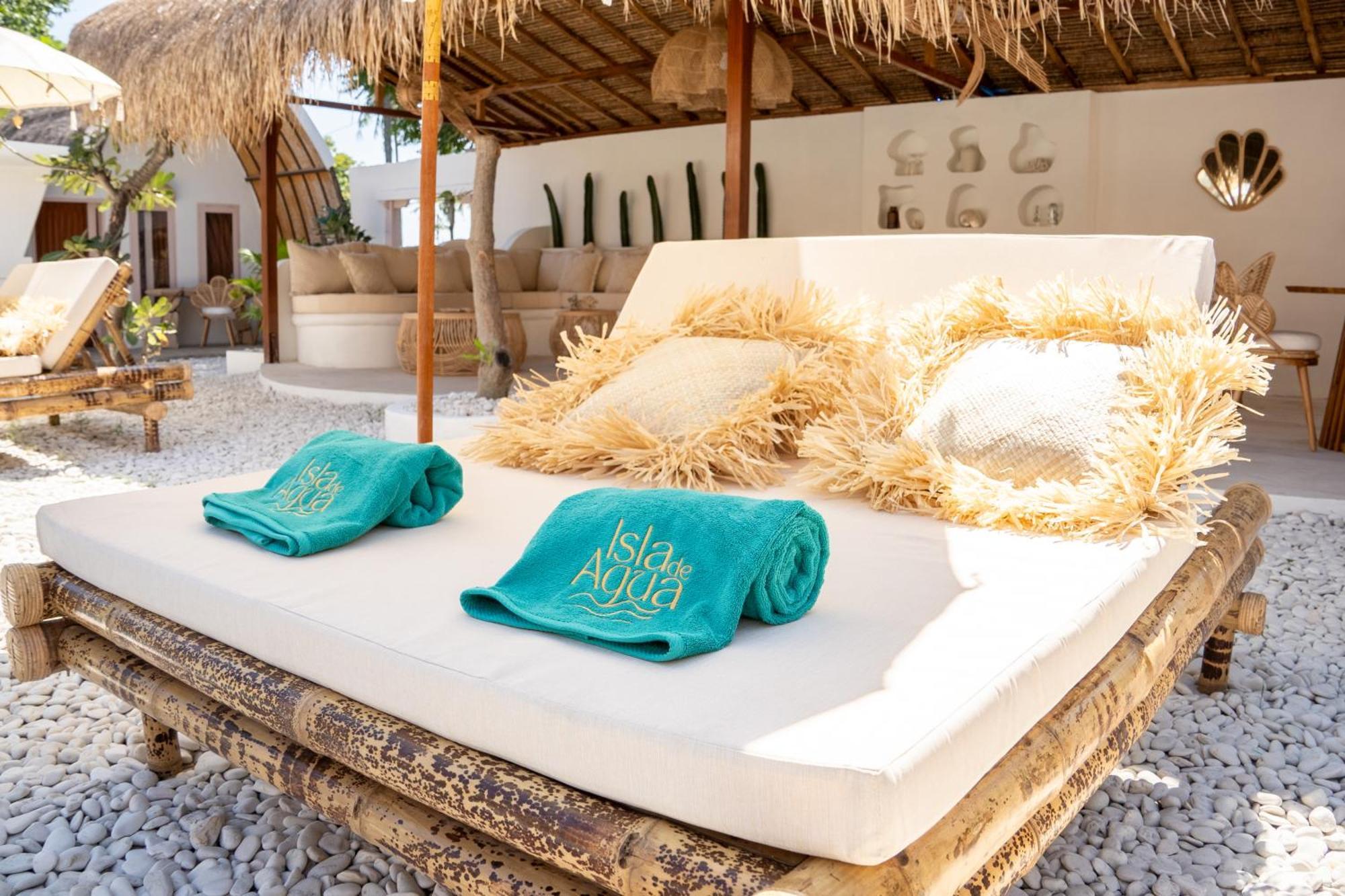 Isla De Agua Hotel Gili Air Exterior photo
